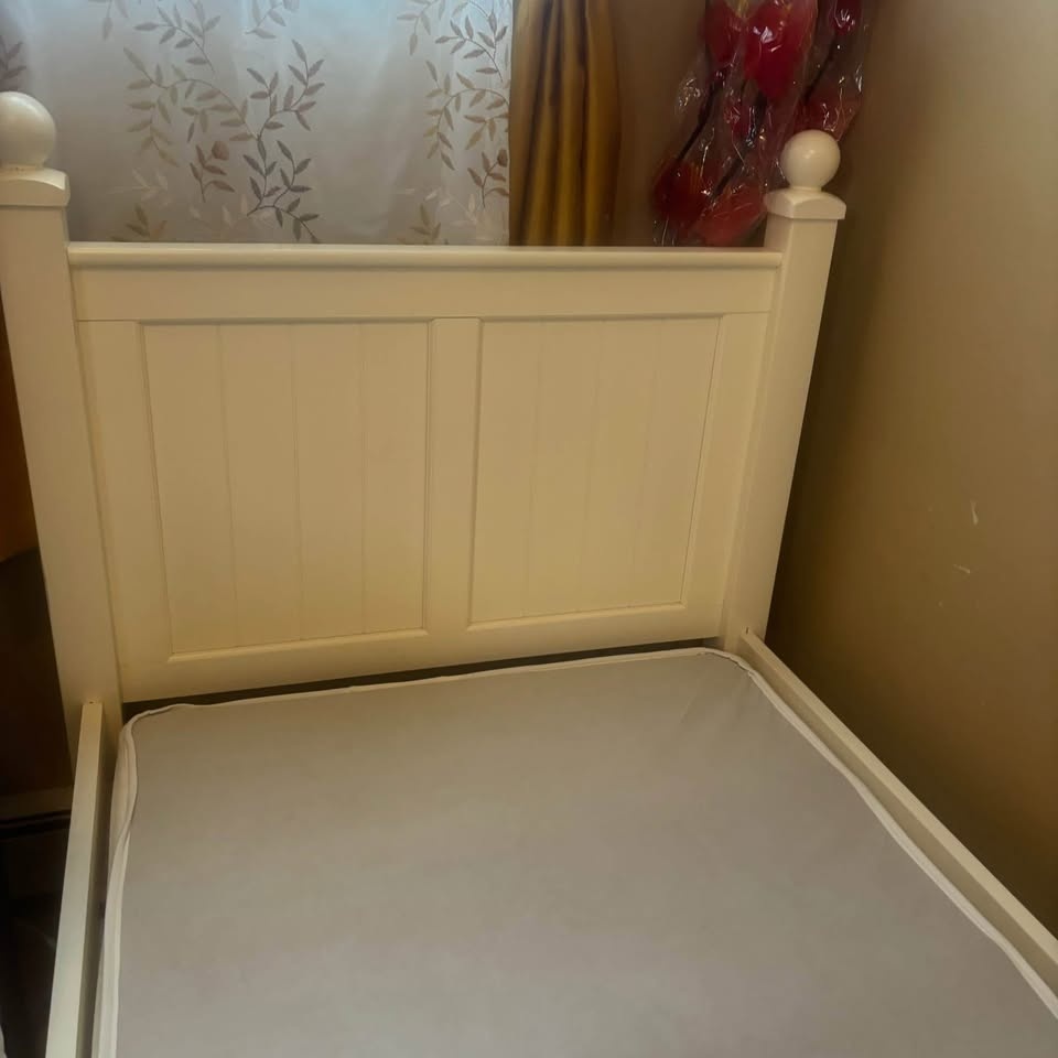 Bellini Twin Bed Frame with Mattress #Cleanout - photo 3