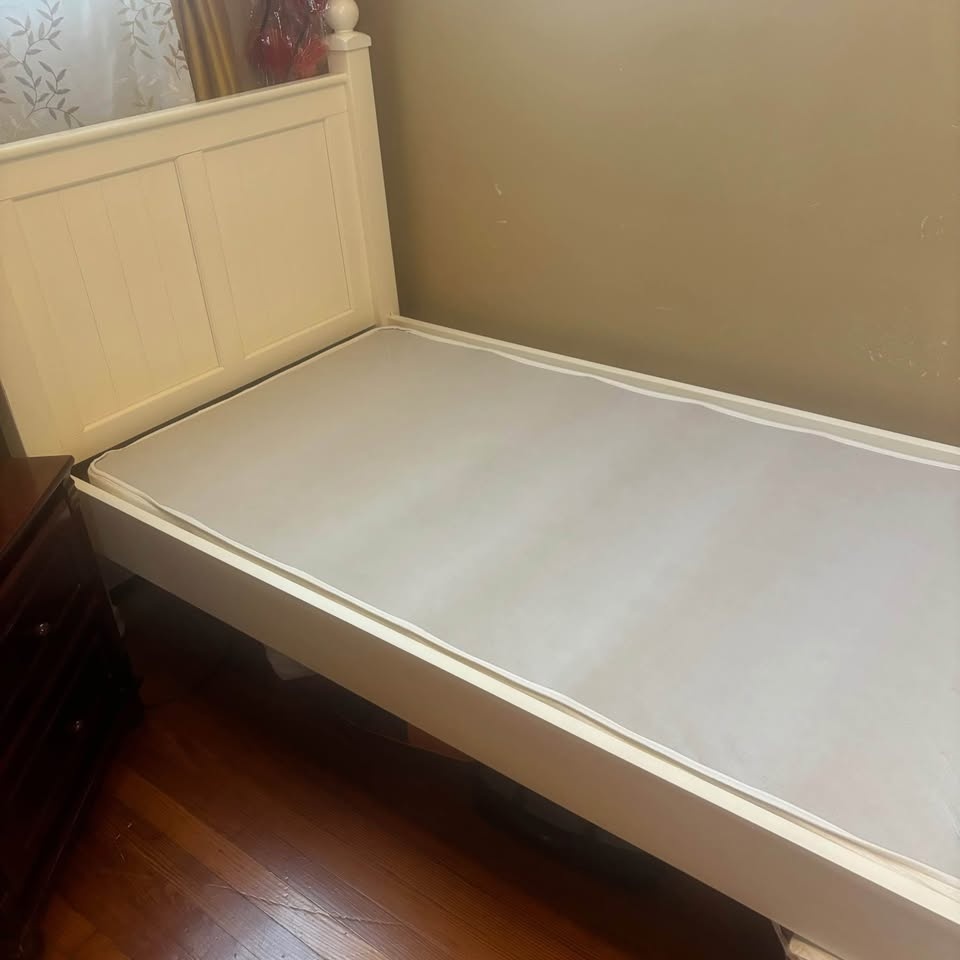Bellini Twin Bed Frame with Mattress #Cleanout - photo 4