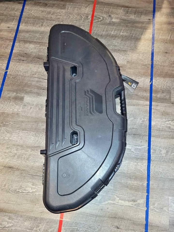 Plano Bow case