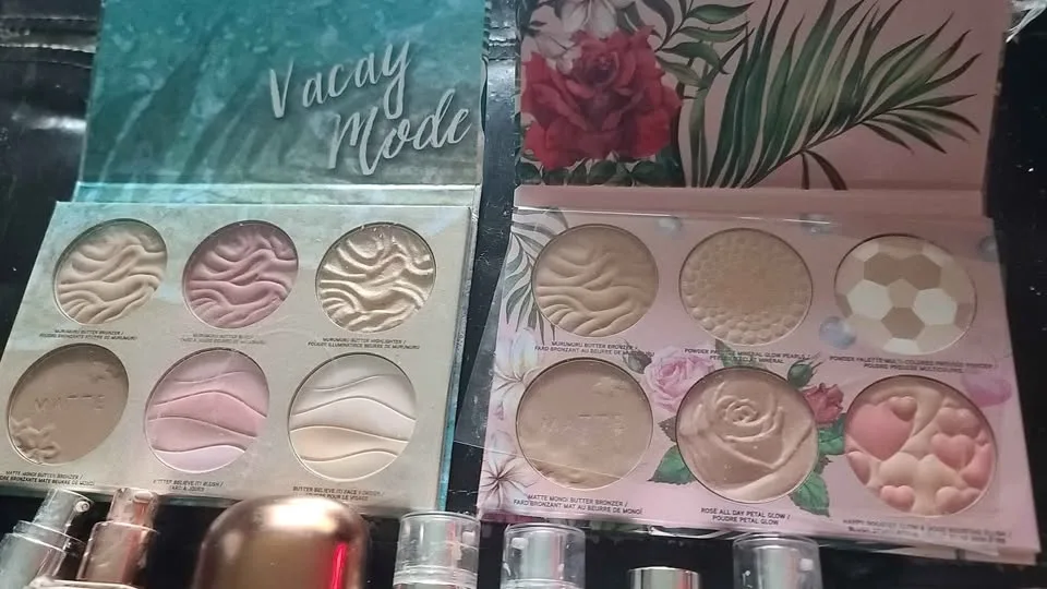 Make up set with bag 95% unused brand new image indicator(2)