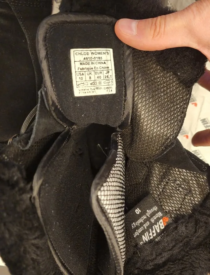 Baffin Chloe Women's Winter Boots - Size 10 - Like New in Box image indicator(2)