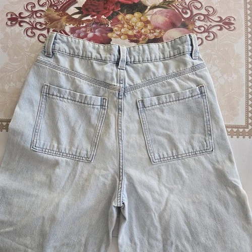 H&M Divided Cargo Jeans Womens Size 4 Blue Light Wash - photo 5