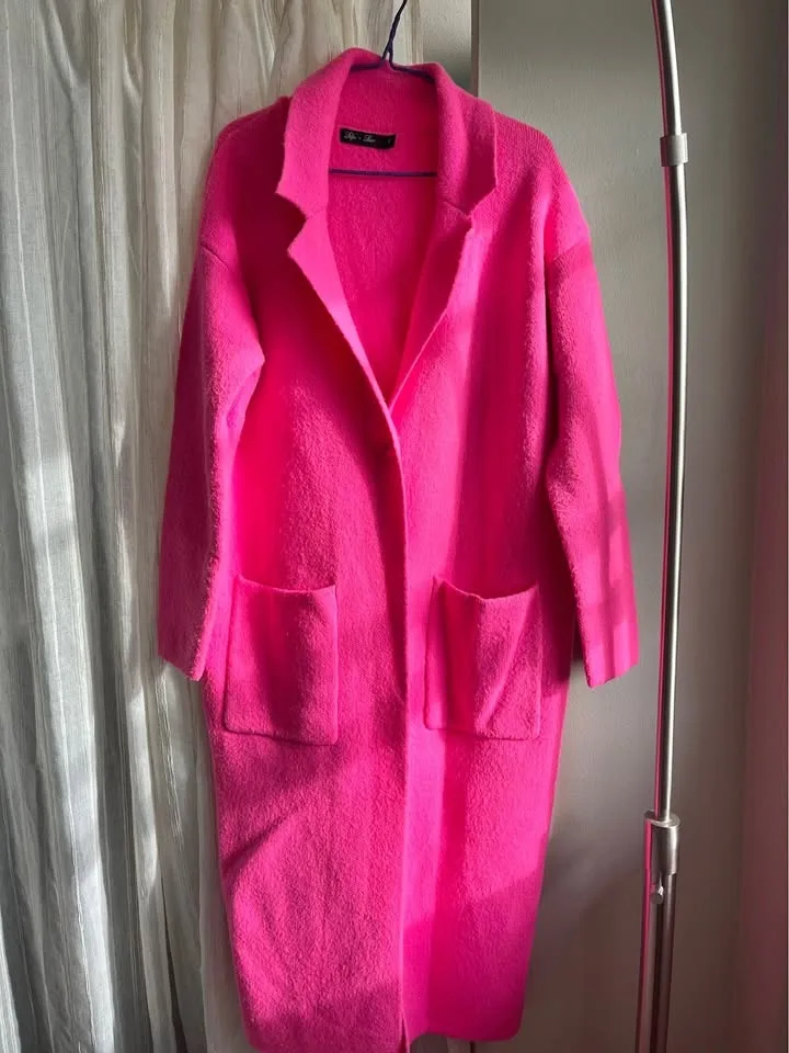 Pink statement coat small