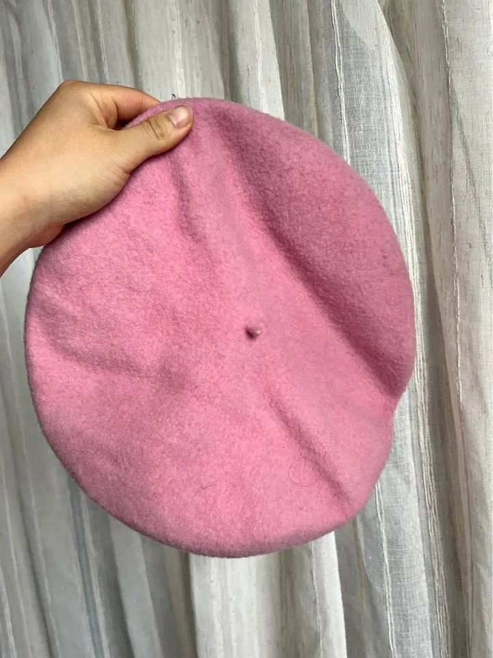 Pink 100% wool beret