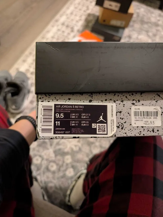 AJ4 Cool Gray, men's size 9.5 image indicator(4)