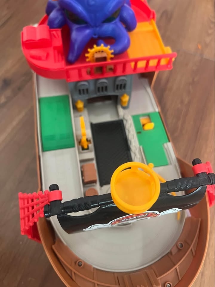 Pirate ship playset - photo 3
