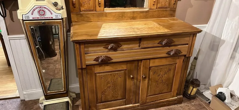 Antique Oak Eastlake Buffet image indicator(3)