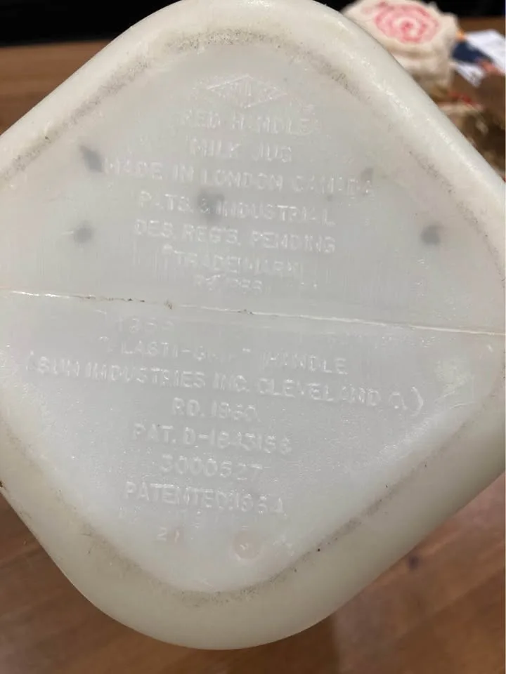 Vintage 1970s Red Handle Milk Jugs (Set of 2) – Plasti-Grip, Mad image indicator(5)