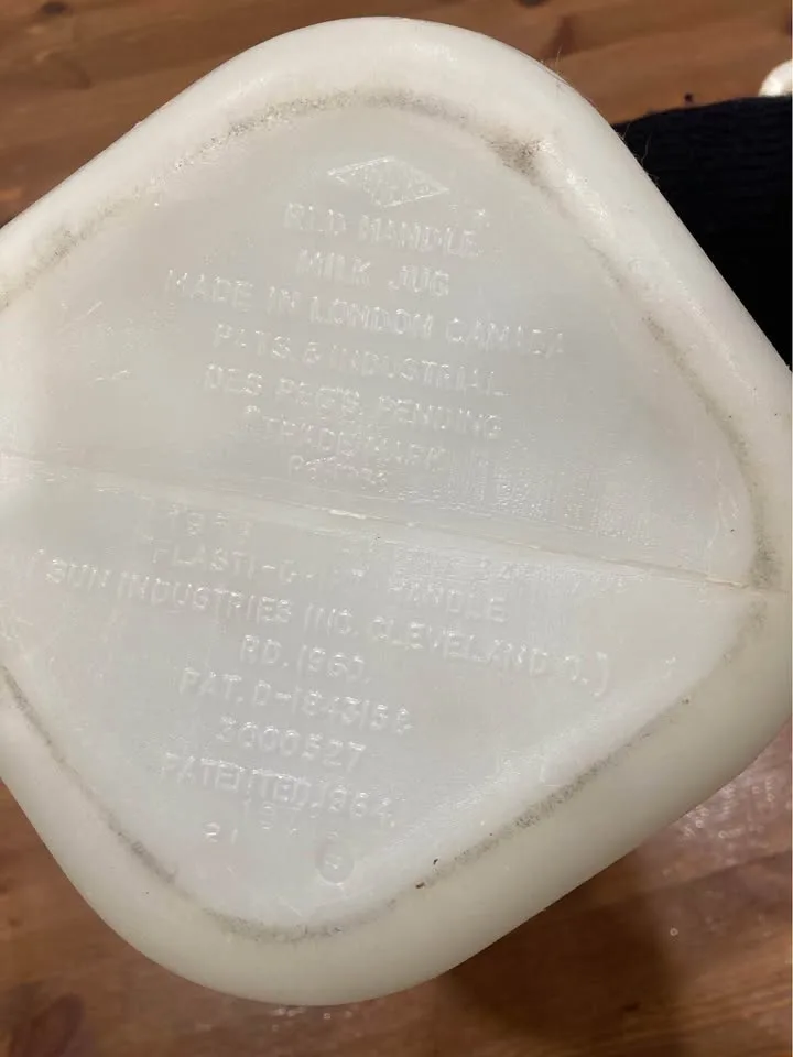 Vintage 1970s Red Handle Milk Jugs (Set of 2) – Plasti-Grip, Mad image indicator(6)