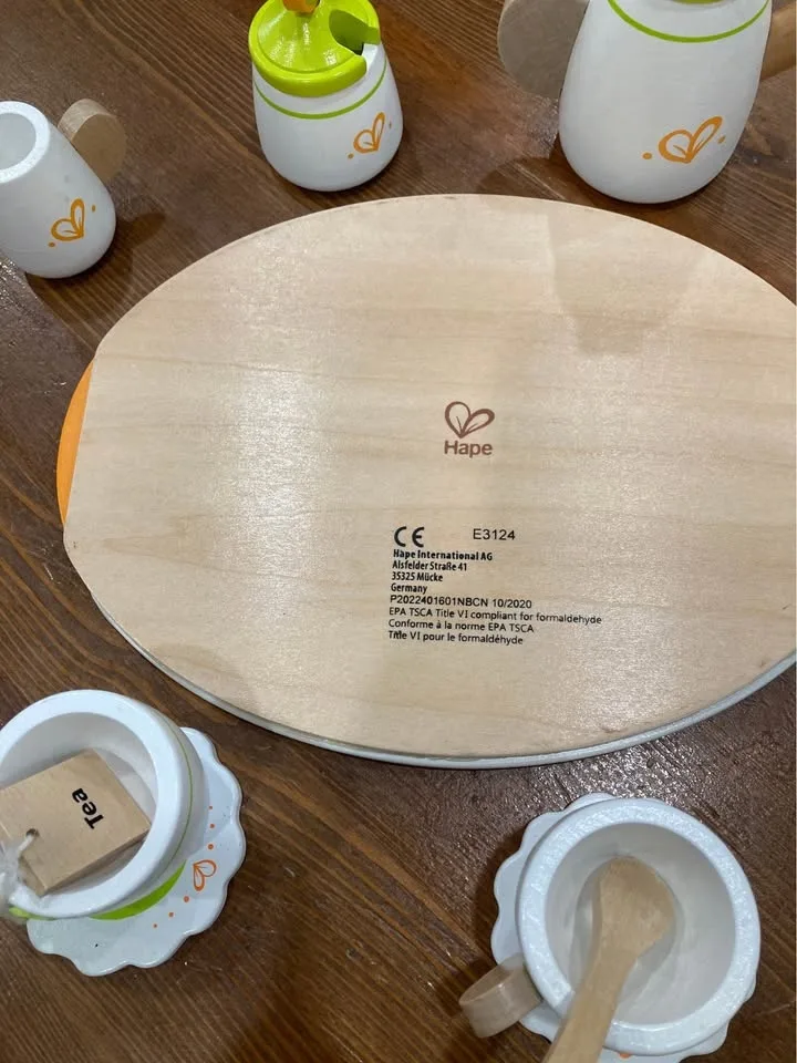 Hape Wooden Tea Set - Kids Pretend Play Tea Party image indicator(4)