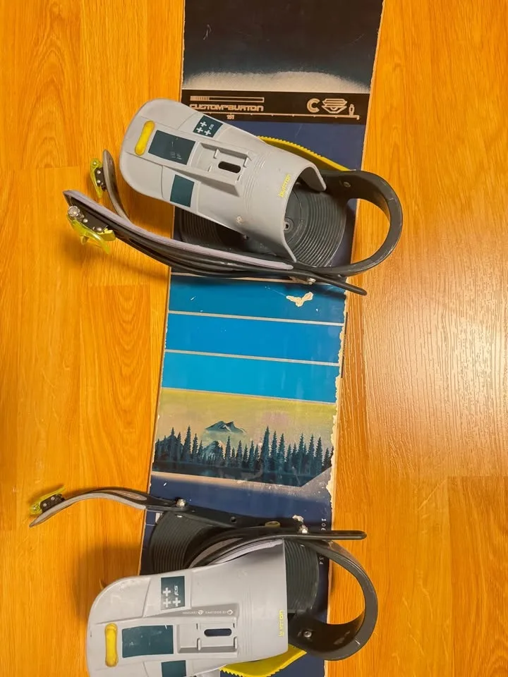 Burton snowboard 151cm with binding image indicator(4)