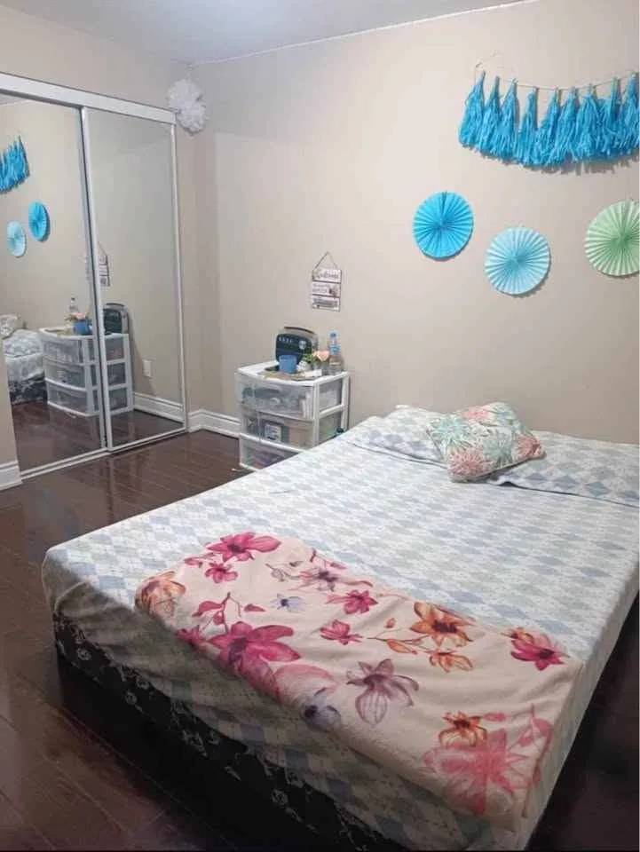 Private room for rent