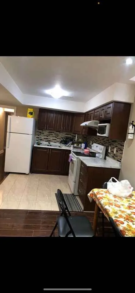 Private room for rent image indicator(3)