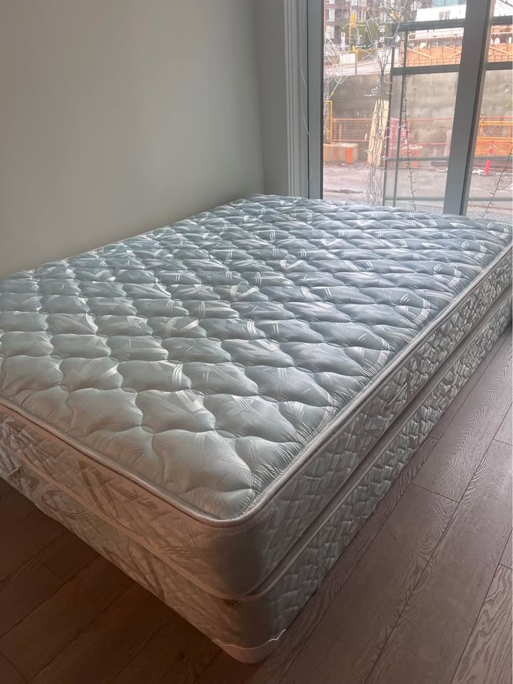 Queen Mattress - photo 2