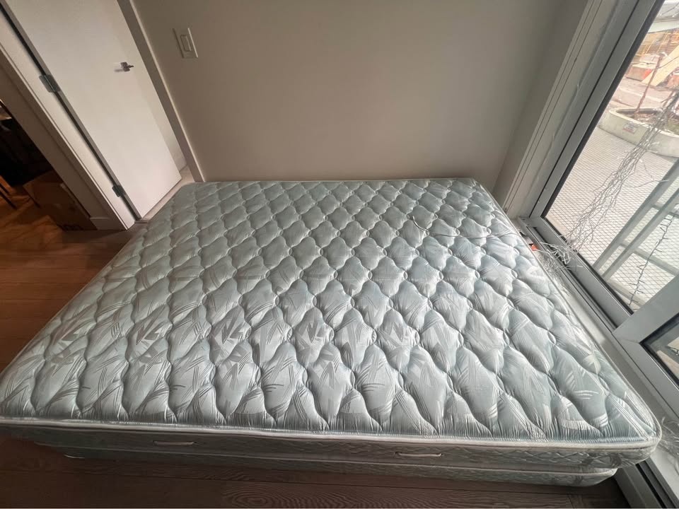 Queen Mattress - photo 3