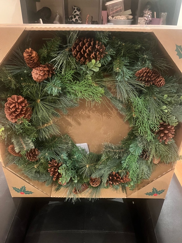Christmas Wreath - Pre-Lit - BRAND NEW - photo 2