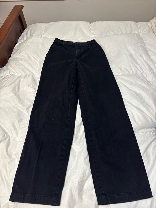 Aritzia Clothing - Sizes XXS, XS and S - photo 2