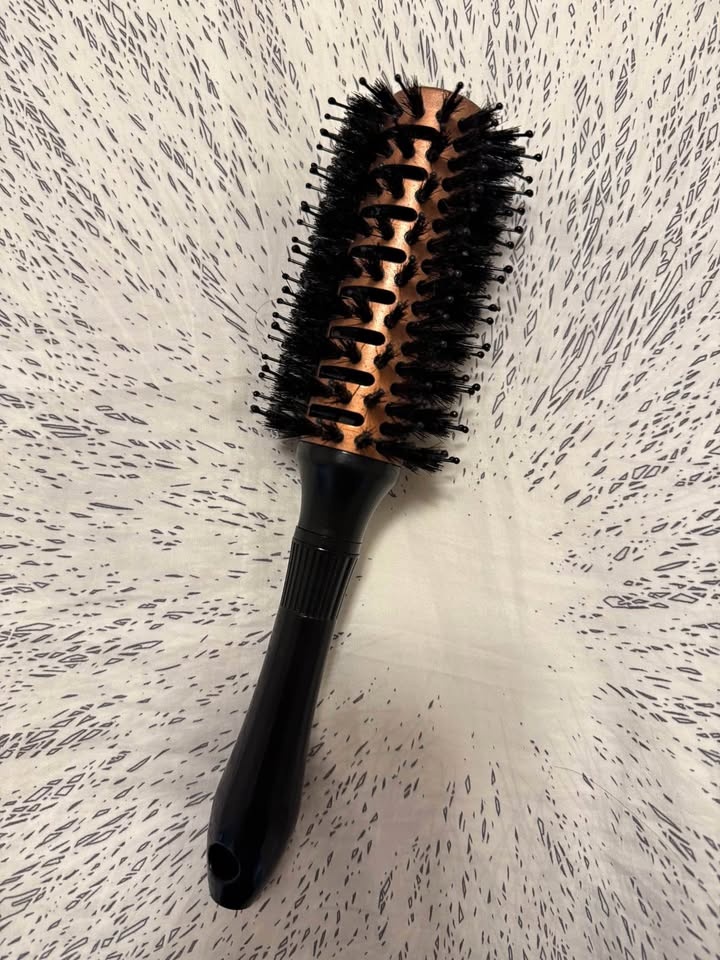 Conair 2.5” Ceramic Roundbrush