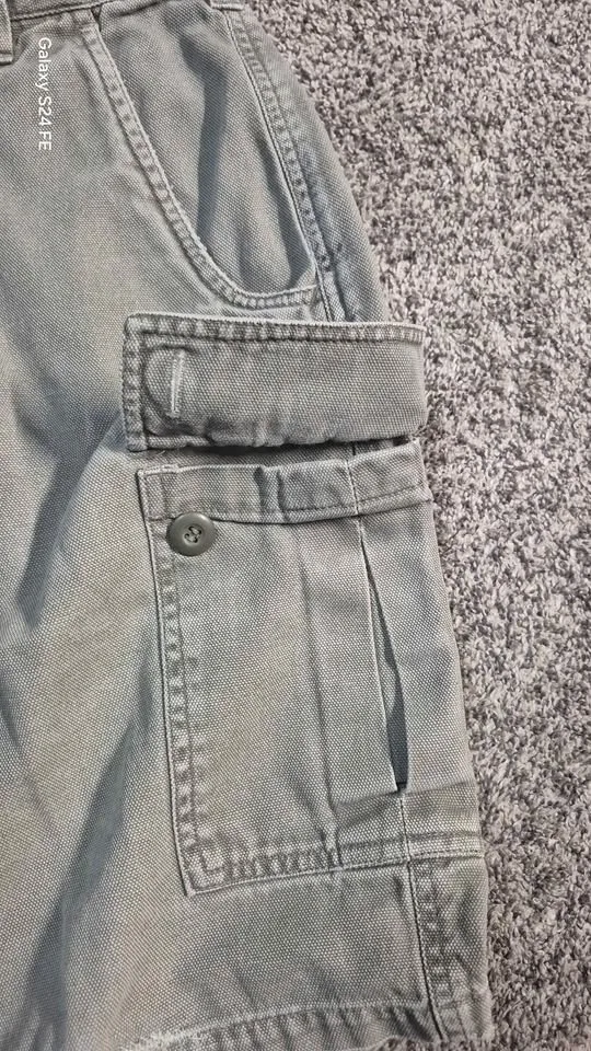 Vintage Y2K Baggy Sideout Cargo Jorts image indicator(7)
