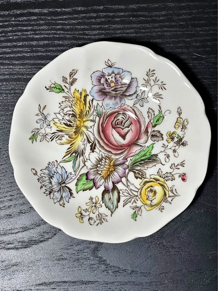 Johnson Brothers Sheraton Floral Set of 4 Saucers