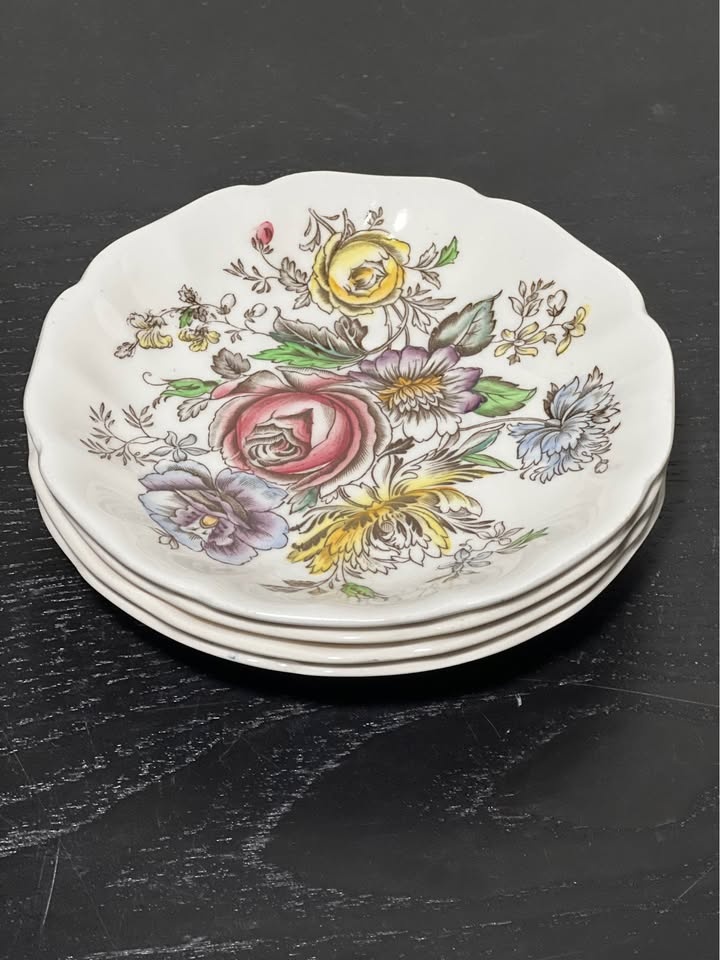 Johnson Brothers Sheraton Floral Set of 4 Saucers - photo 2