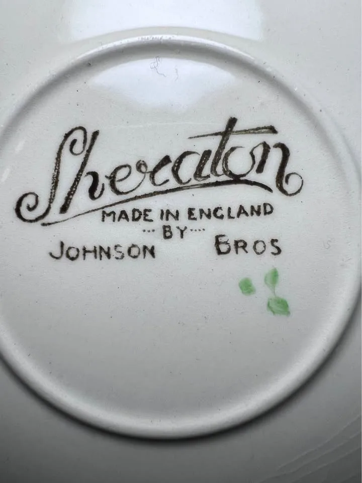 Johnson Brothers Sheraton Floral Set of 4 Saucers image indicator(6)