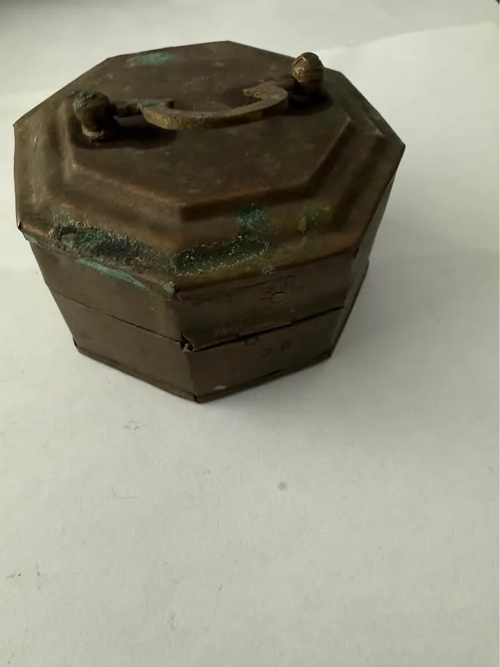 Antique Brass Trinket Box - Octagonal Keepsake image indicator(3)