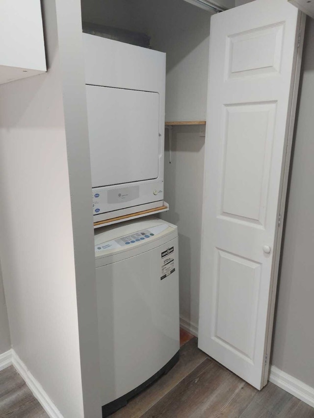 WALKOUT BESEMENT FOR RENT - photo 2