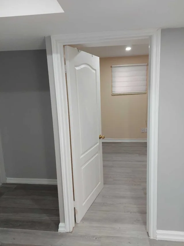 WALKOUT BESEMENT FOR RENT image indicator(3)