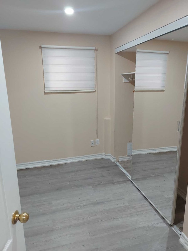 WALKOUT BESEMENT FOR RENT - photo 4