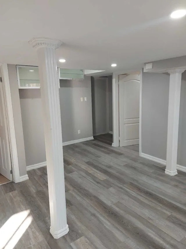 WALKOUT BESEMENT FOR RENT image indicator(6)