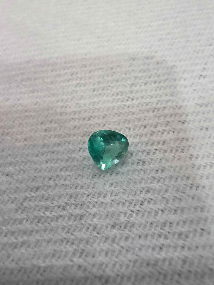 Natural emerald Colombian - photo 4