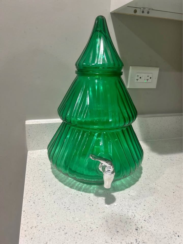 Christmas Tree Drink Dispenser(2.1) Gallons