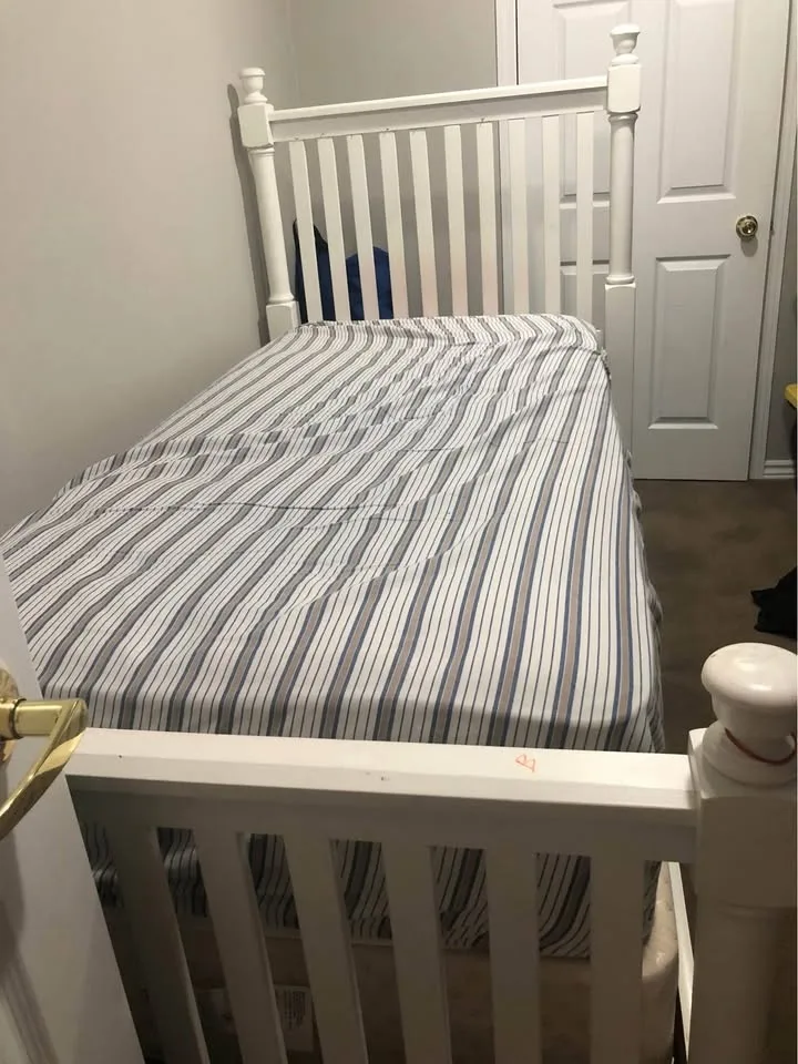 2 Twin beds with 12’ mattress and box spring image indicator(6)