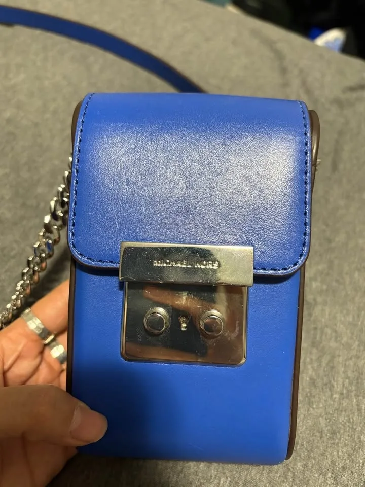 Michael Kors purse image indicator(2)