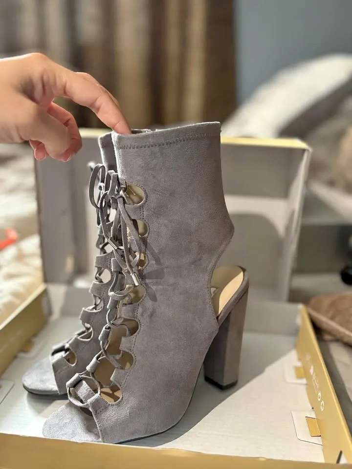 Guess heel boots