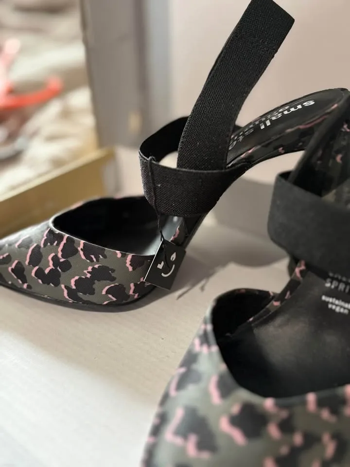 Call it spring heels image indicator(4)