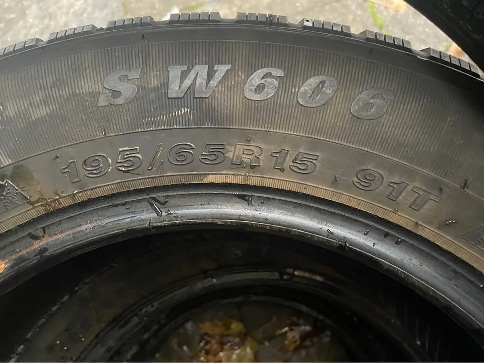 WINTER TIRES 195 65 R15 image indicator(2)