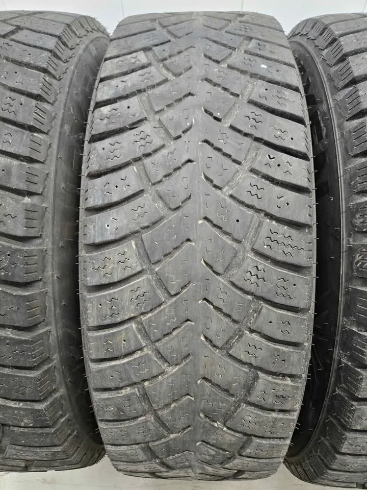 Nexen Winguard Winter Tires- LT275/70R18 image indicator(3)