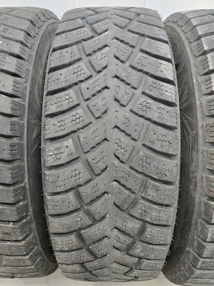 Nexen Winguard Winter Tires- LT275/70R18 image indicator(4)