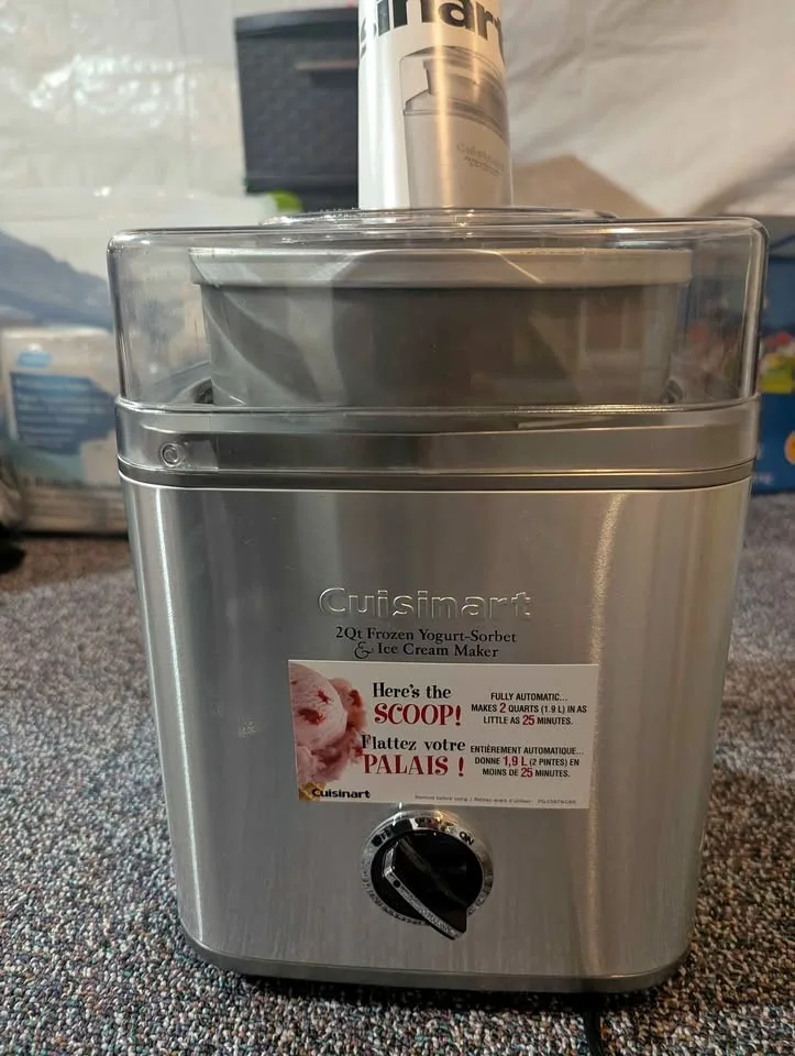 Cuisinart 2 quart ice cream maker