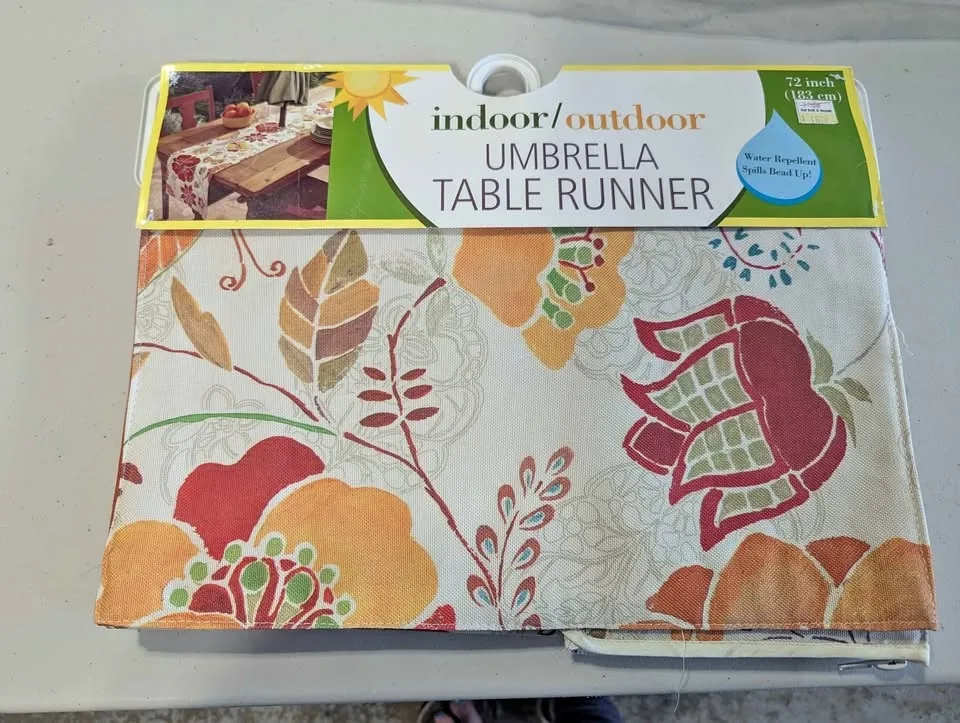 Table runner with hole for umbrella