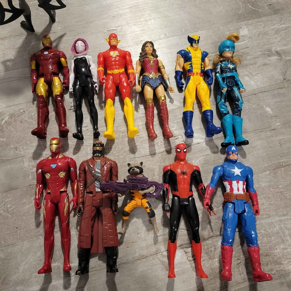 Marvel/Avengers figures large and medium size - photo 4