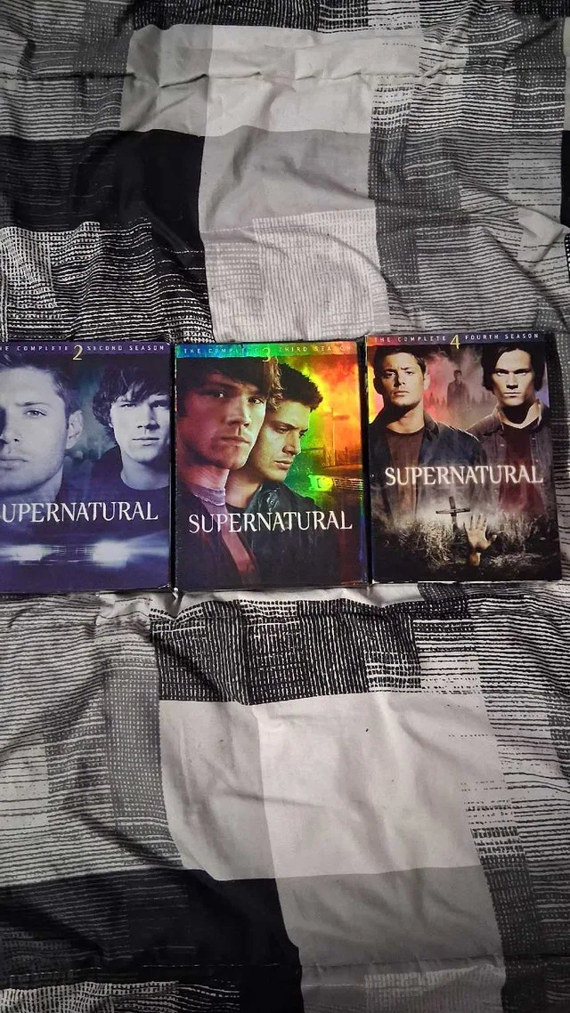 Supernatural seasons 2-4 DVD