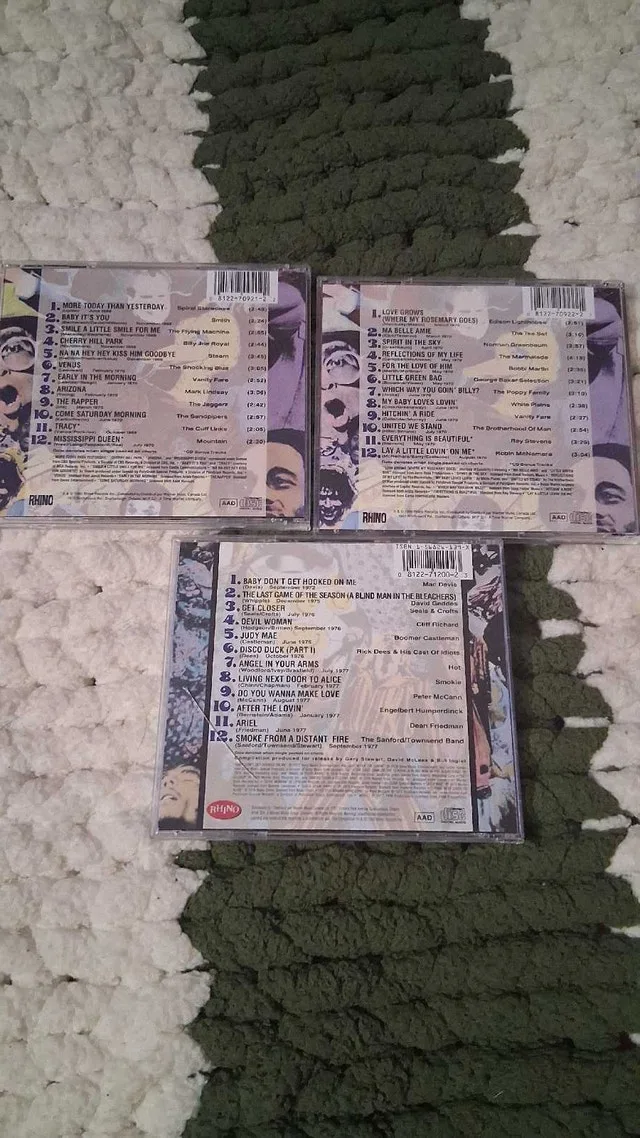 Super Hits of the 70s Have a Nice Day CDs image indicator(2)