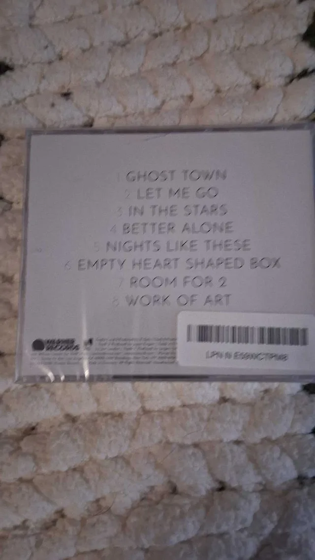 benson boone walk me home cd image indicator(2)