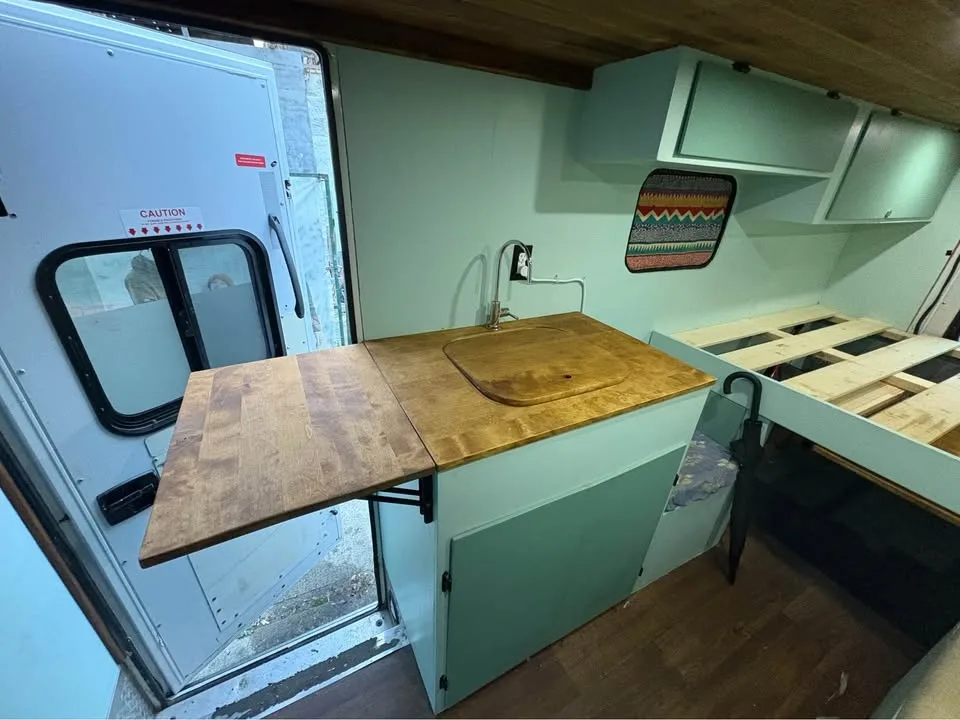 2013 Chevrolet Express image indicator(7)