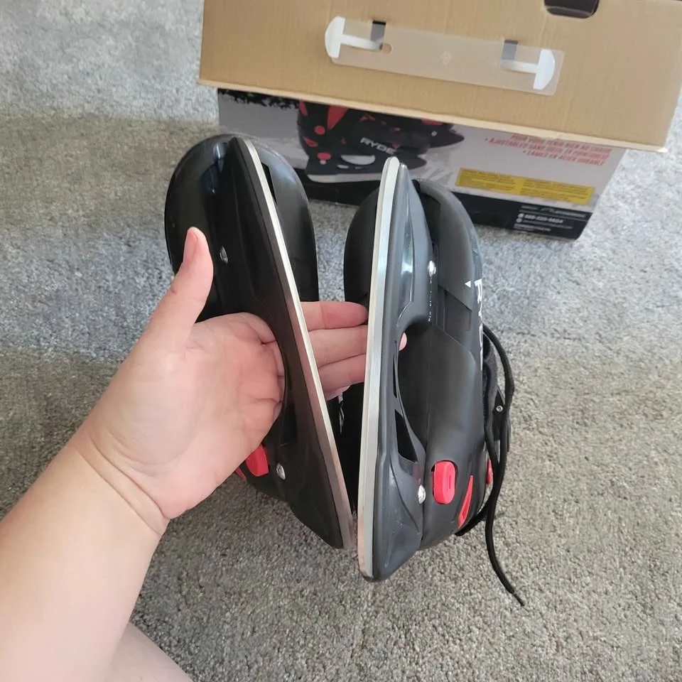 EEUC Adjustable boy's ice skates sz 12 to 2 image indicator(4)