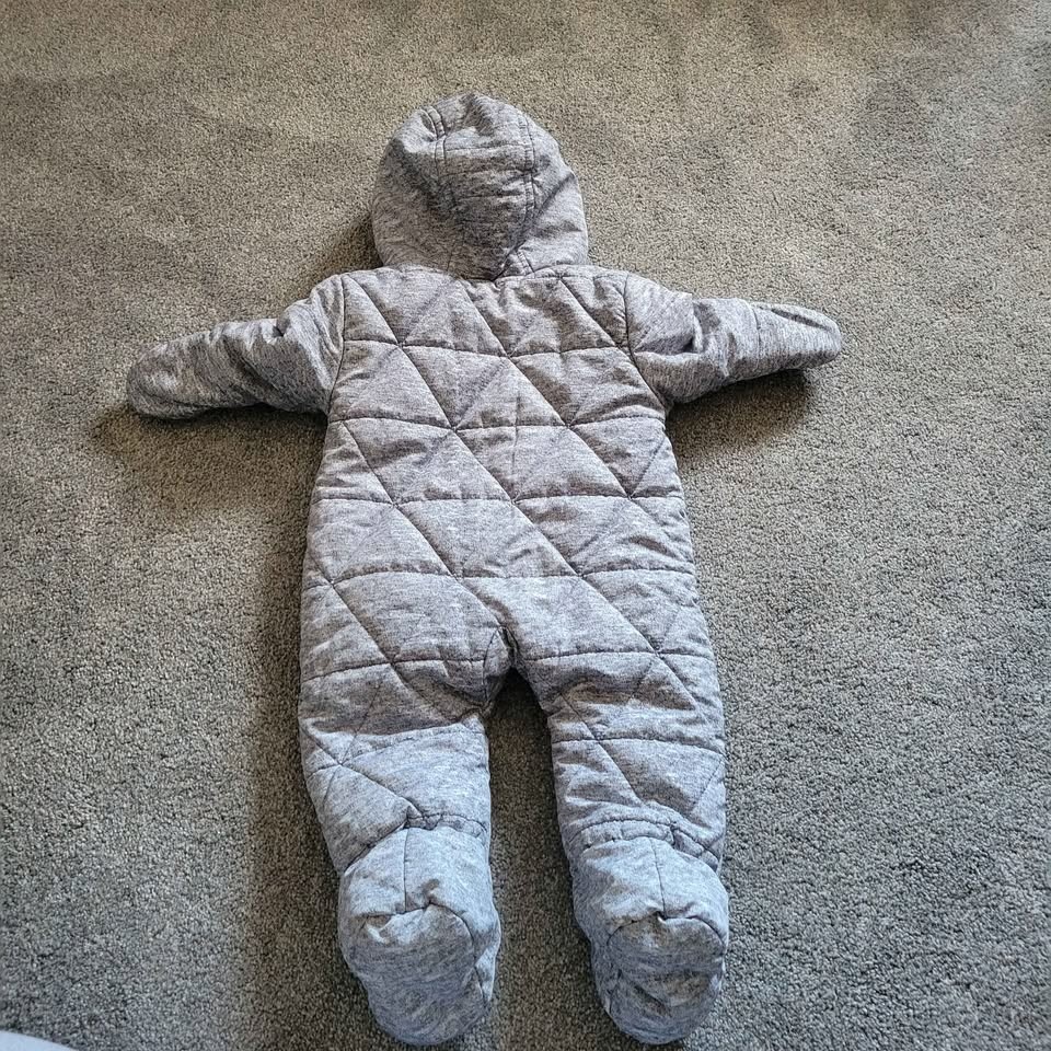EEUC unisex infant snowsuit size 3-6 months - photo 2