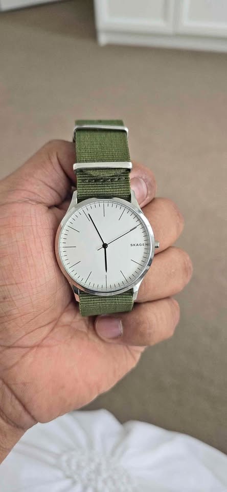 Skagen Watch with Green Nato Strap mens unisex